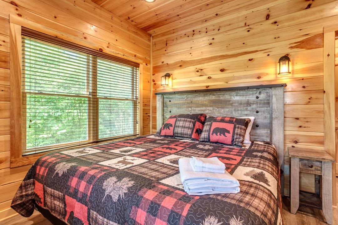Gatlinburg Cabin With Private Hot Tub By Staycating Luaran gambar