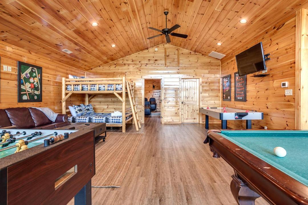 Gatlinburg Cabin With Private Hot Tub By Staycating Luaran gambar